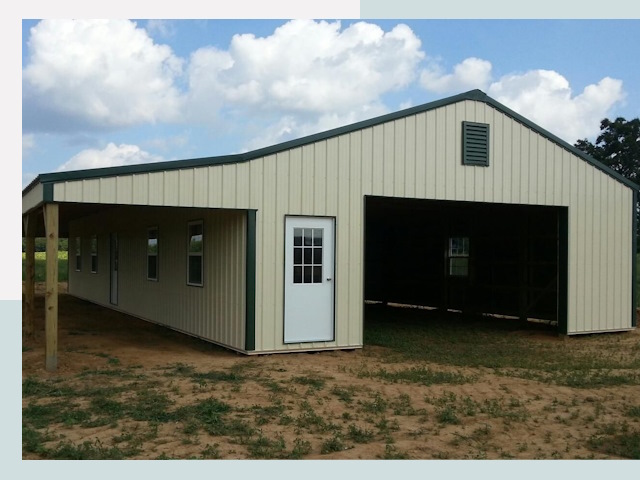 Строительство конюшен в Орске